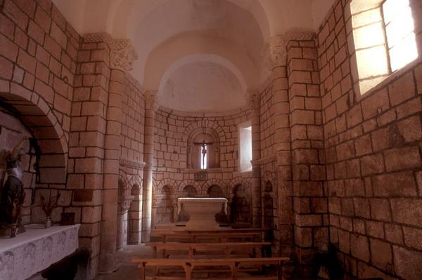 Iglesia románica de San Miguel Arcángel